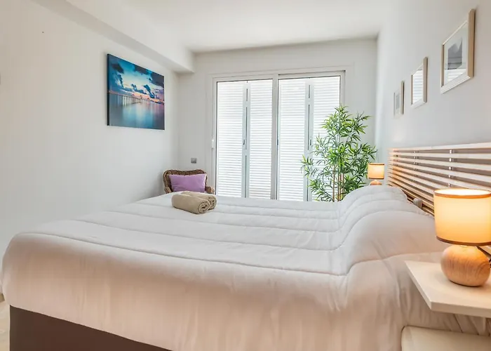 Апартаменты Santiago Seaview - Sun Terrace And Pool *